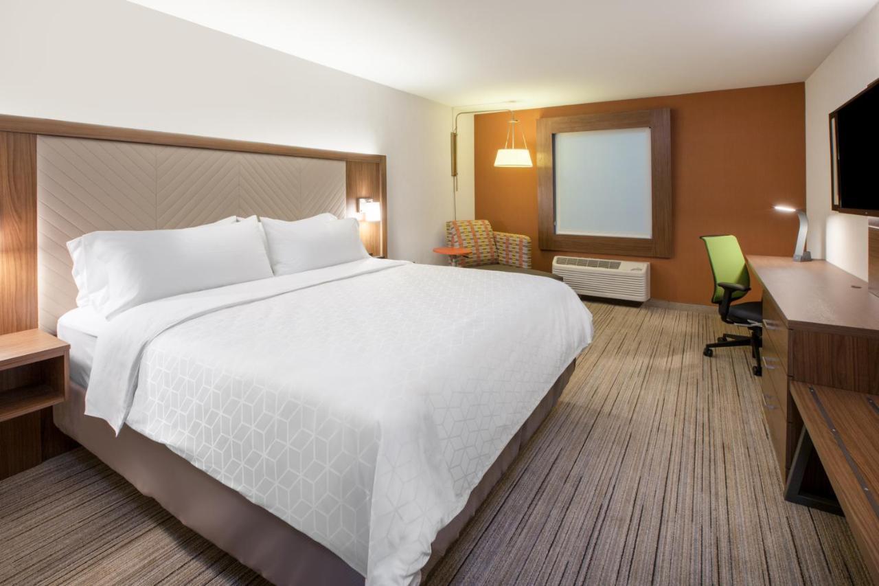 Holiday Inn Express & Suites - Canton By Ihg Екстер'єр фото