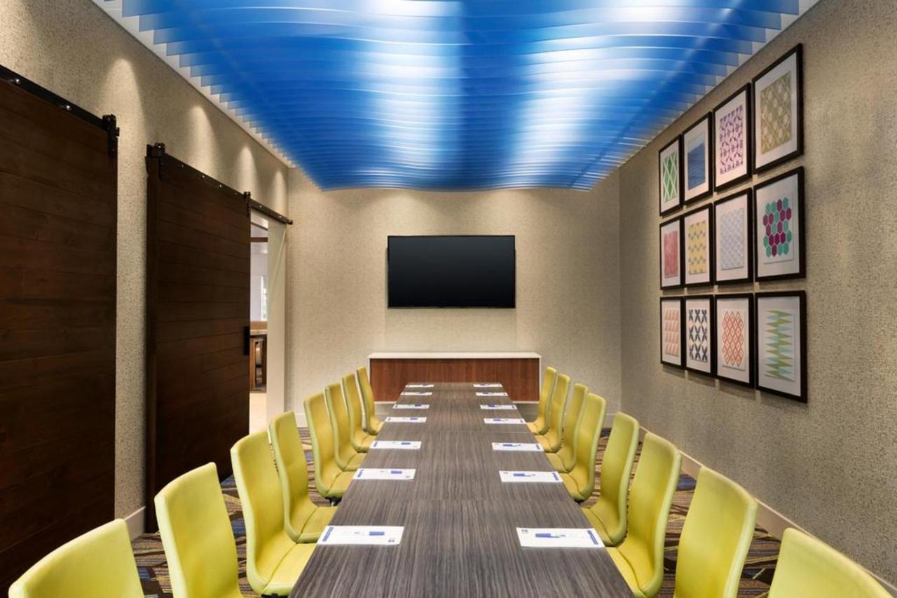 Holiday Inn Express & Suites - Canton By Ihg Екстер'єр фото